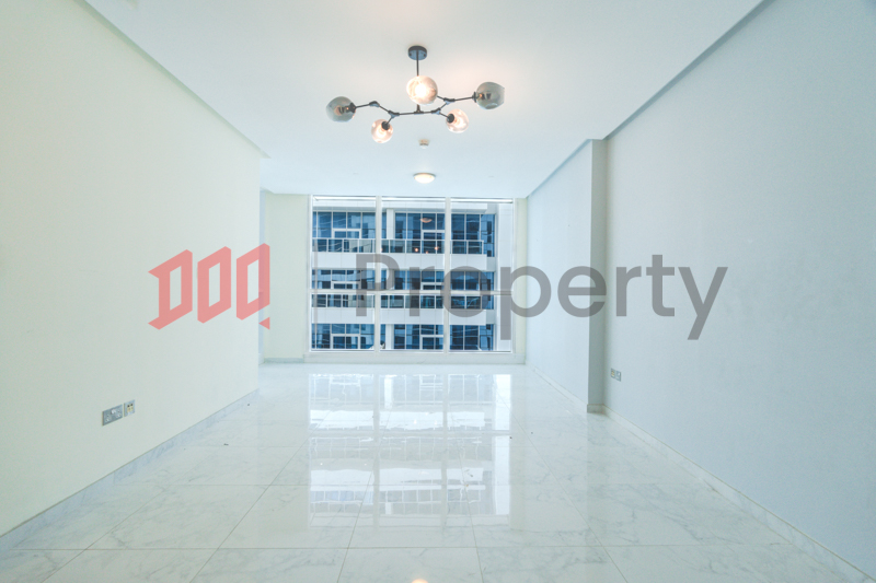 Spacious 3 Bedroom Apt | 2 Parkings | 12 Cheques